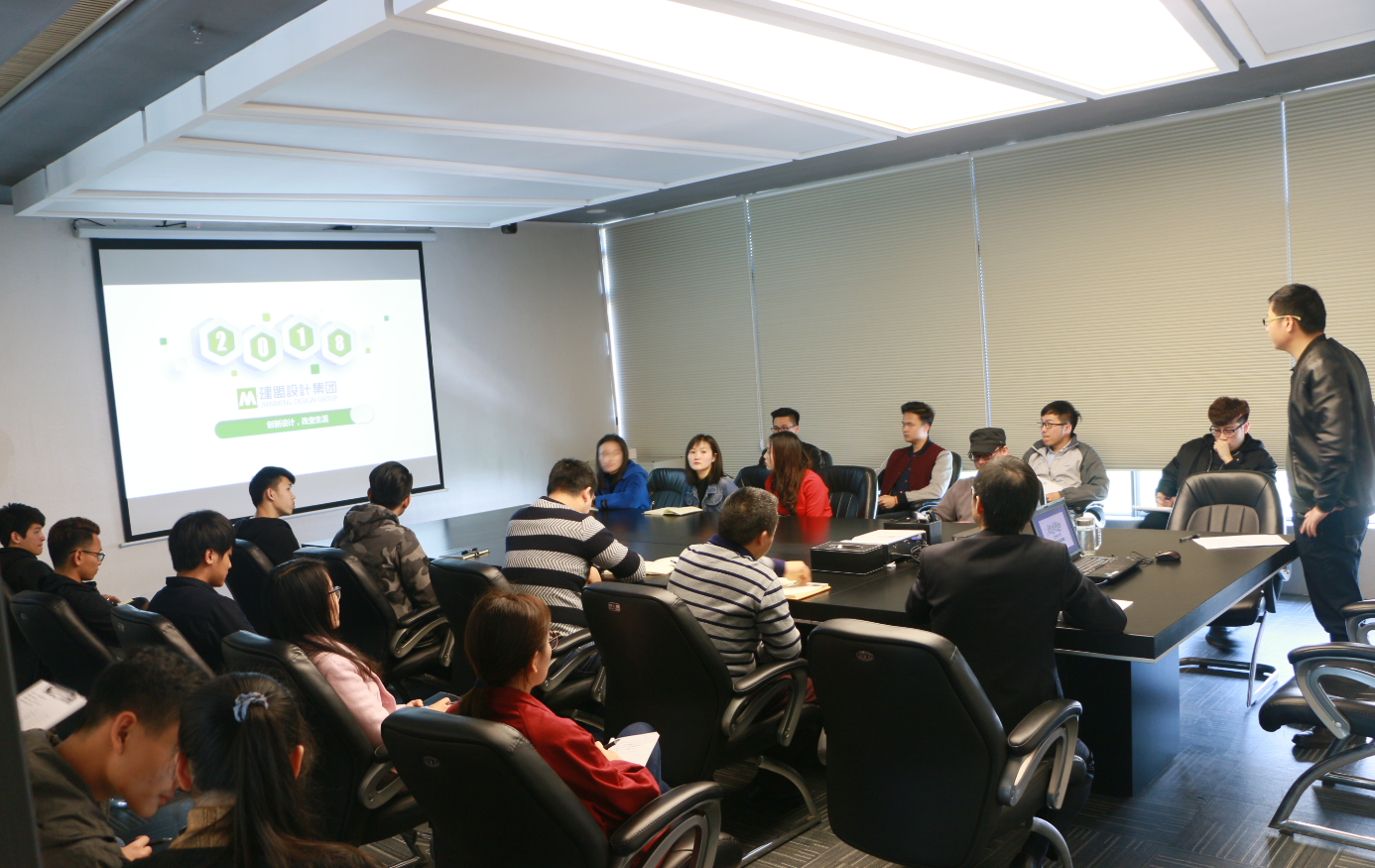 恒峰g222018年首期新员工入职培训昨日举行